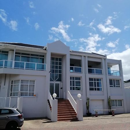 A Villa De Mer Guesthouse Порт Алфред Екстериор снимка