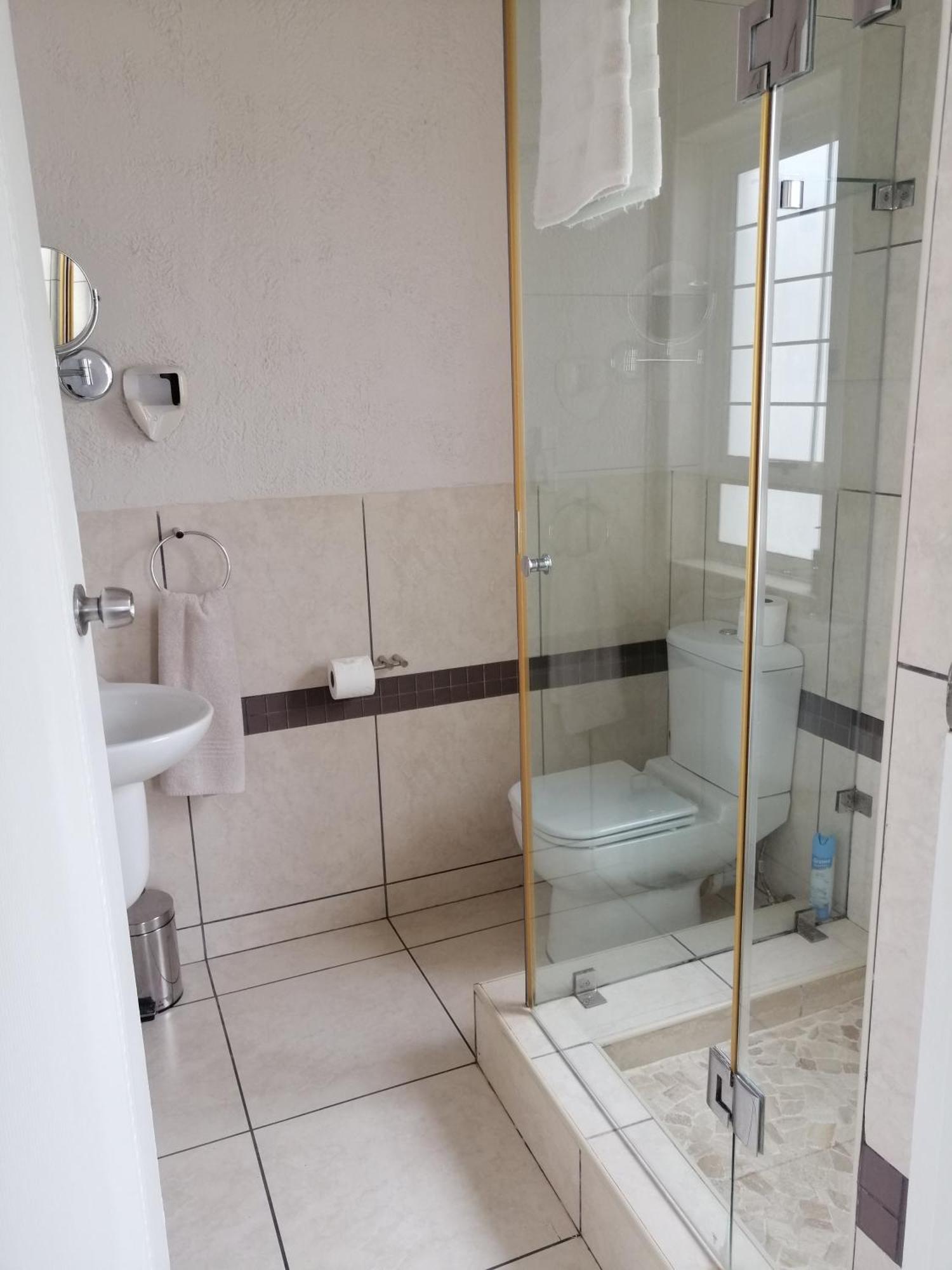 A Villa De Mer Guesthouse Порт Алфред Екстериор снимка