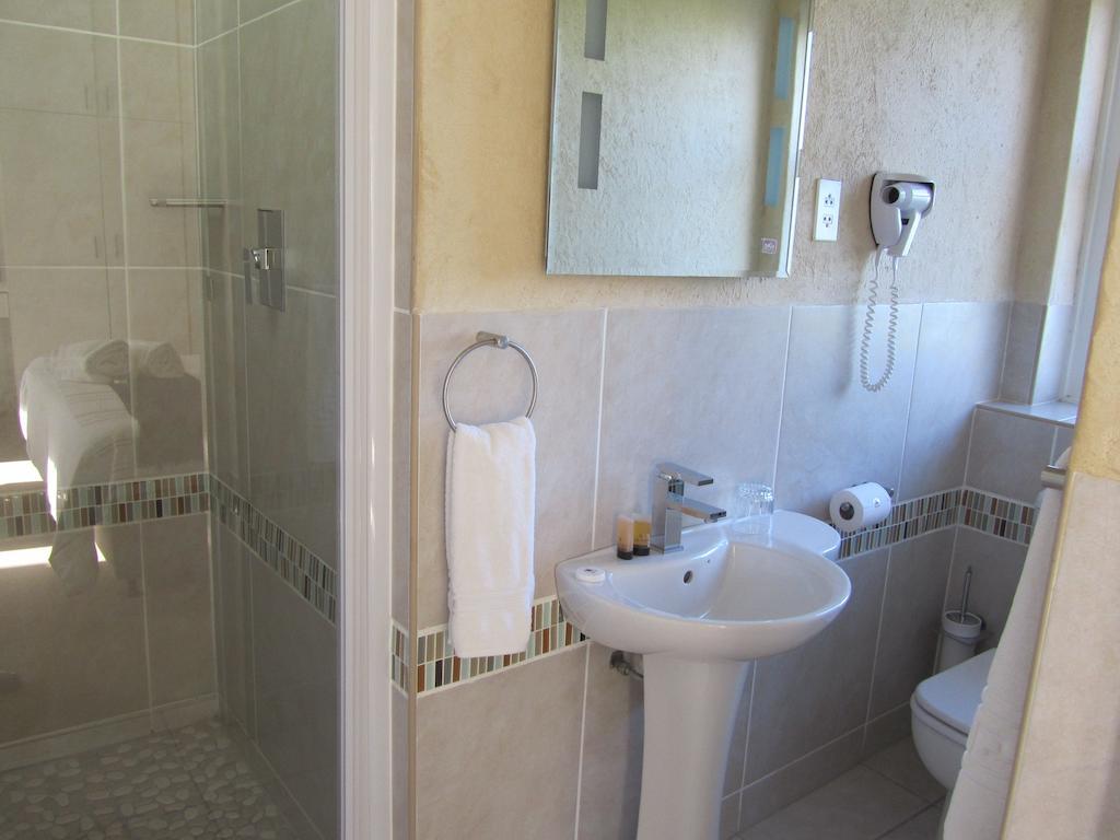 A Villa De Mer Guesthouse Порт Алфред Стая снимка