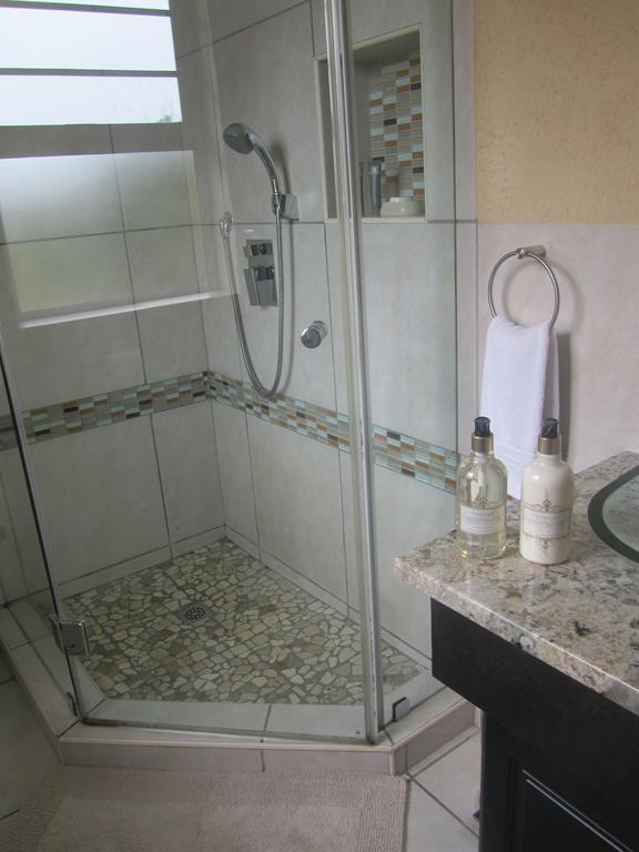 A Villa De Mer Guesthouse Порт Алфред Стая снимка